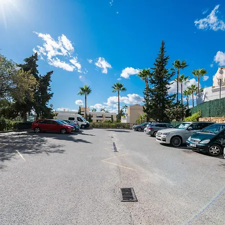 Newly Renovated Sunlit 3 Bdrm Apt With Stunning Views Marbella